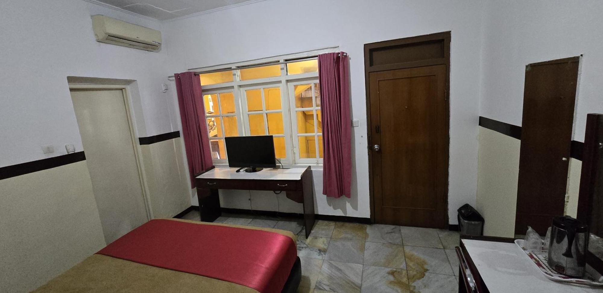 Hotel Tugu Asri Jakarta Buitenkant foto