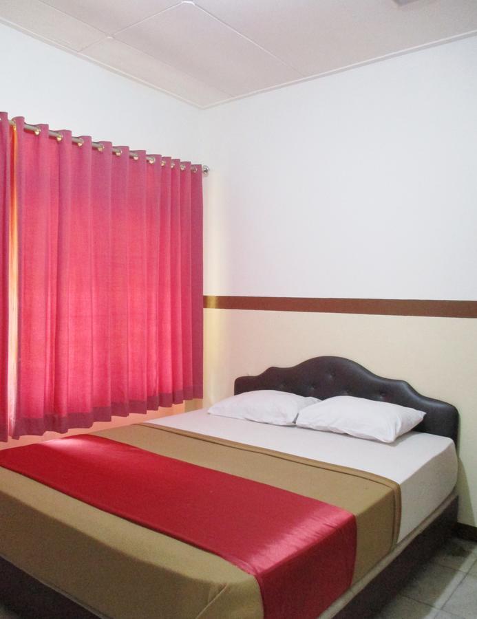 Hotel Tugu Asri Jakarta Buitenkant foto